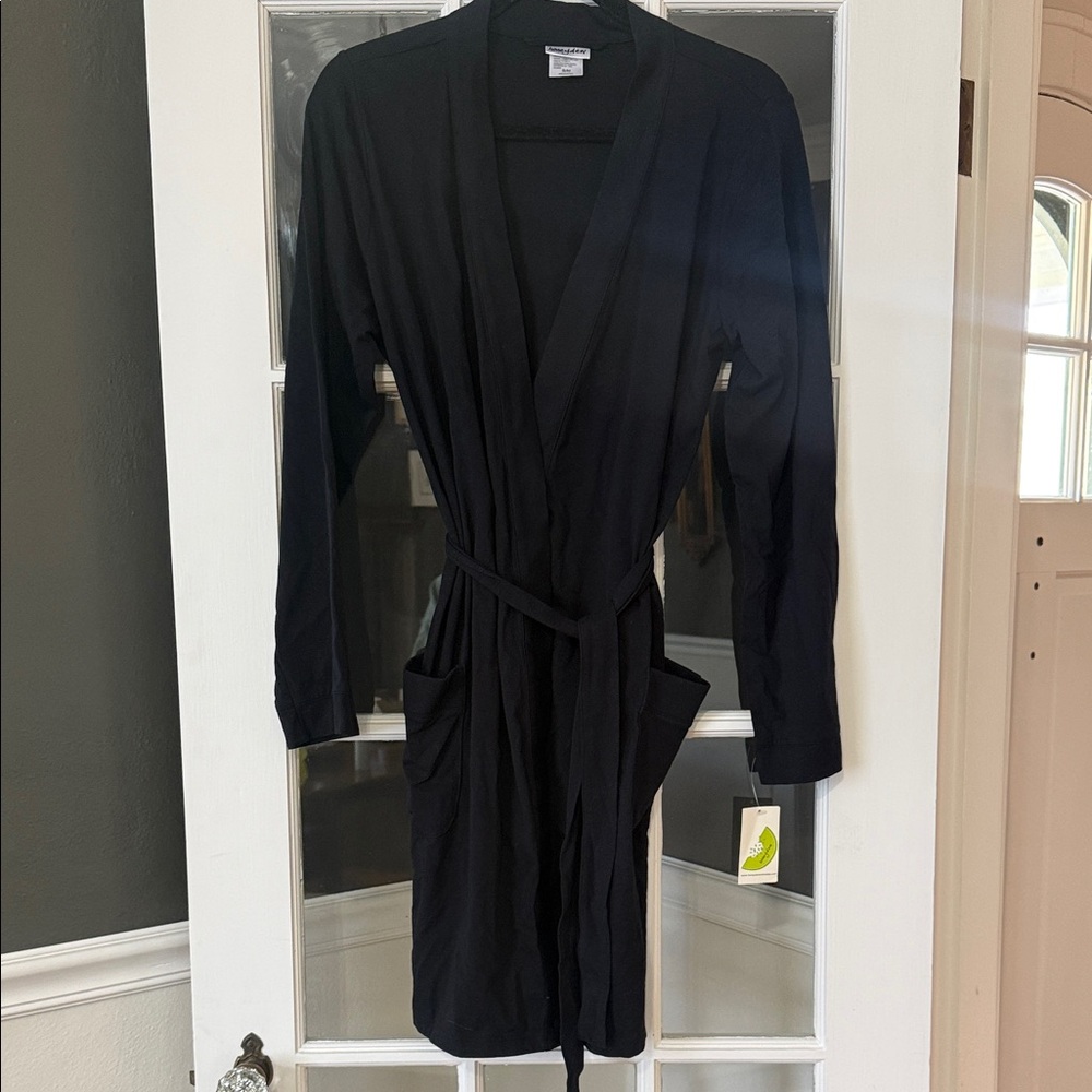 Honeydew Intimates Black Lightweight Wrap Robe with Pockets